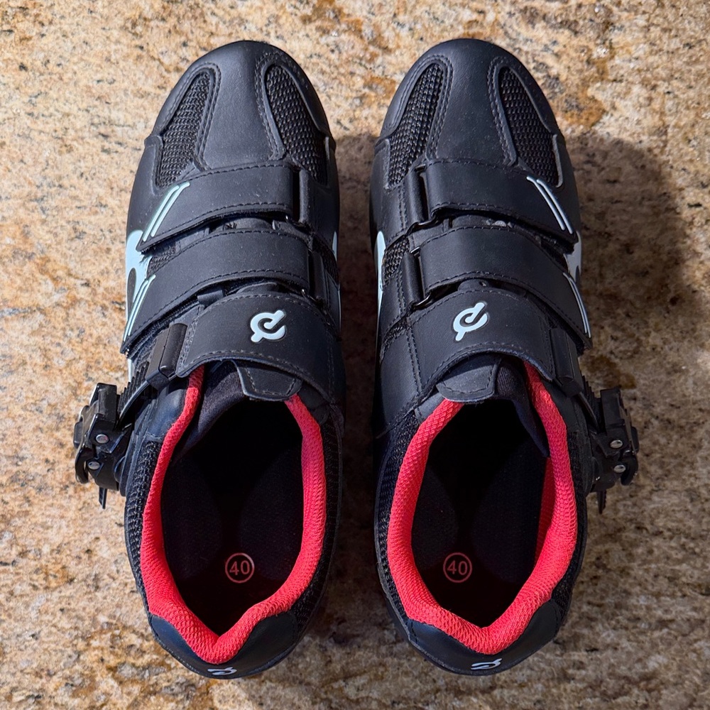 Peloton Black Cycling Shoes with Red Interior - Picture 7 of 7